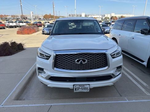 Used 2018 INFINITI QX80 2WD w/ Deluxe Technology Package image 6