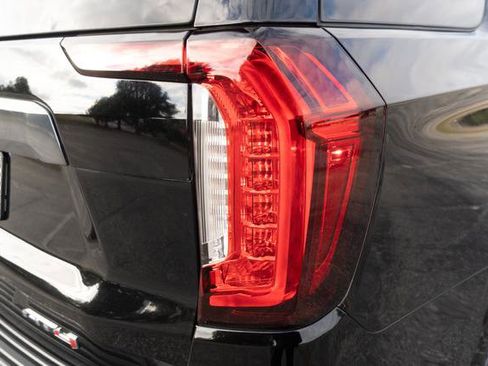 Used 2023 GMC Yukon AT4 w/ Technology Package image 41