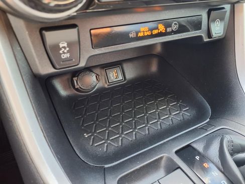 Used 2023 Toyota RAV4 XLE w/ Convenience Package image 13