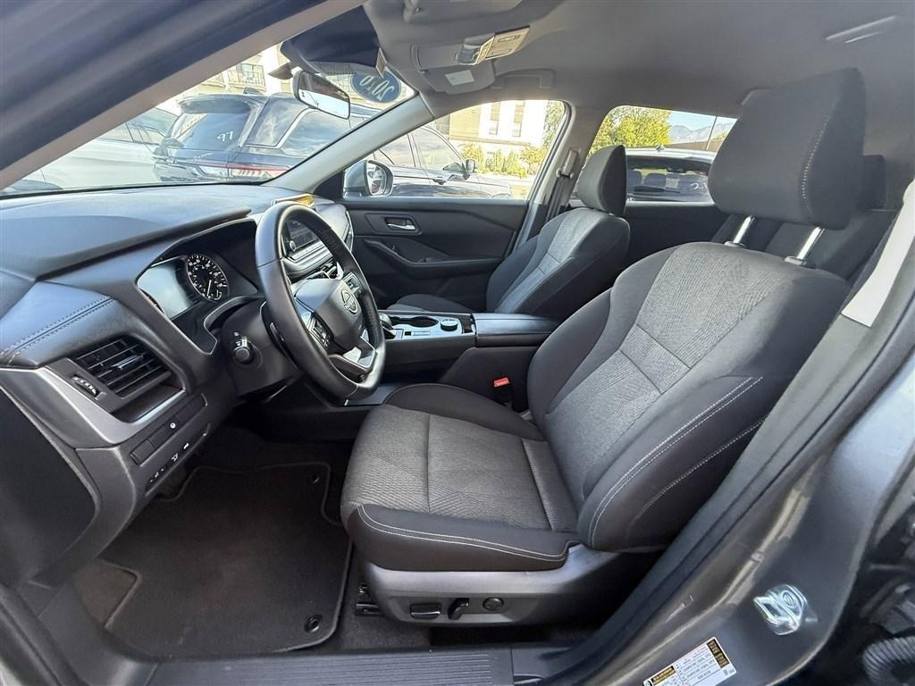 Used 2026 Nissan Rogue SV AWD/4WD image 19