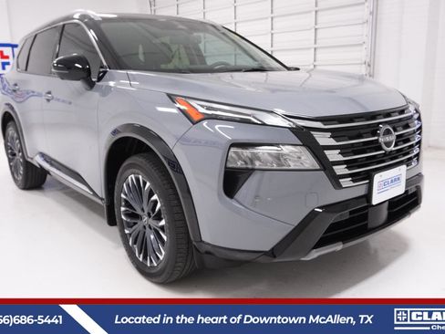 Used 2024 Nissan Rogue Platinum w/ Platinum Premium Package image 3