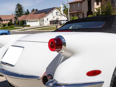 Used 2004 Chevrolet Corvette Convertible w/ Preferred Equipment Group image 59