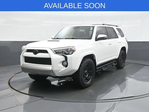 Used 2019 Toyota 4Runner TRD Off-Road Premium AWD/4WD image 3