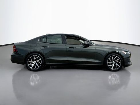 Used 2020 Volvo S60 T5 Momentum FWD image 8