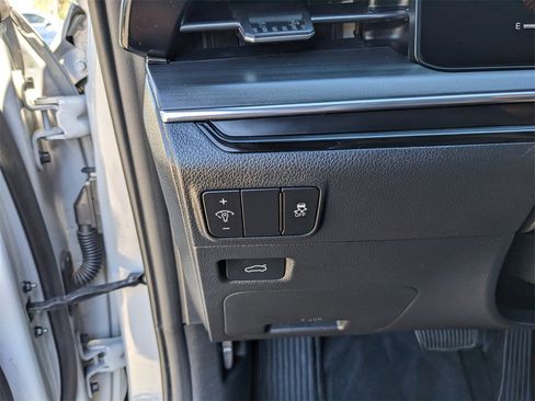 Certified 2025 Kia K5 GT-Line image 27