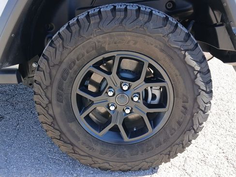 Used 2025 Jeep Wrangler Willys image 21