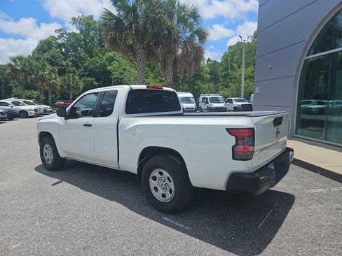 Used 2022 Nissan Frontier S w/ Technology Package RWD image 3