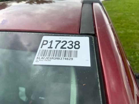 Used 2021 Buick Encore Preferred AWD/4WD image 8