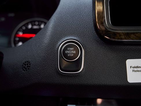 Used 2019 Mercedes-Benz Sprinter 144 image 55