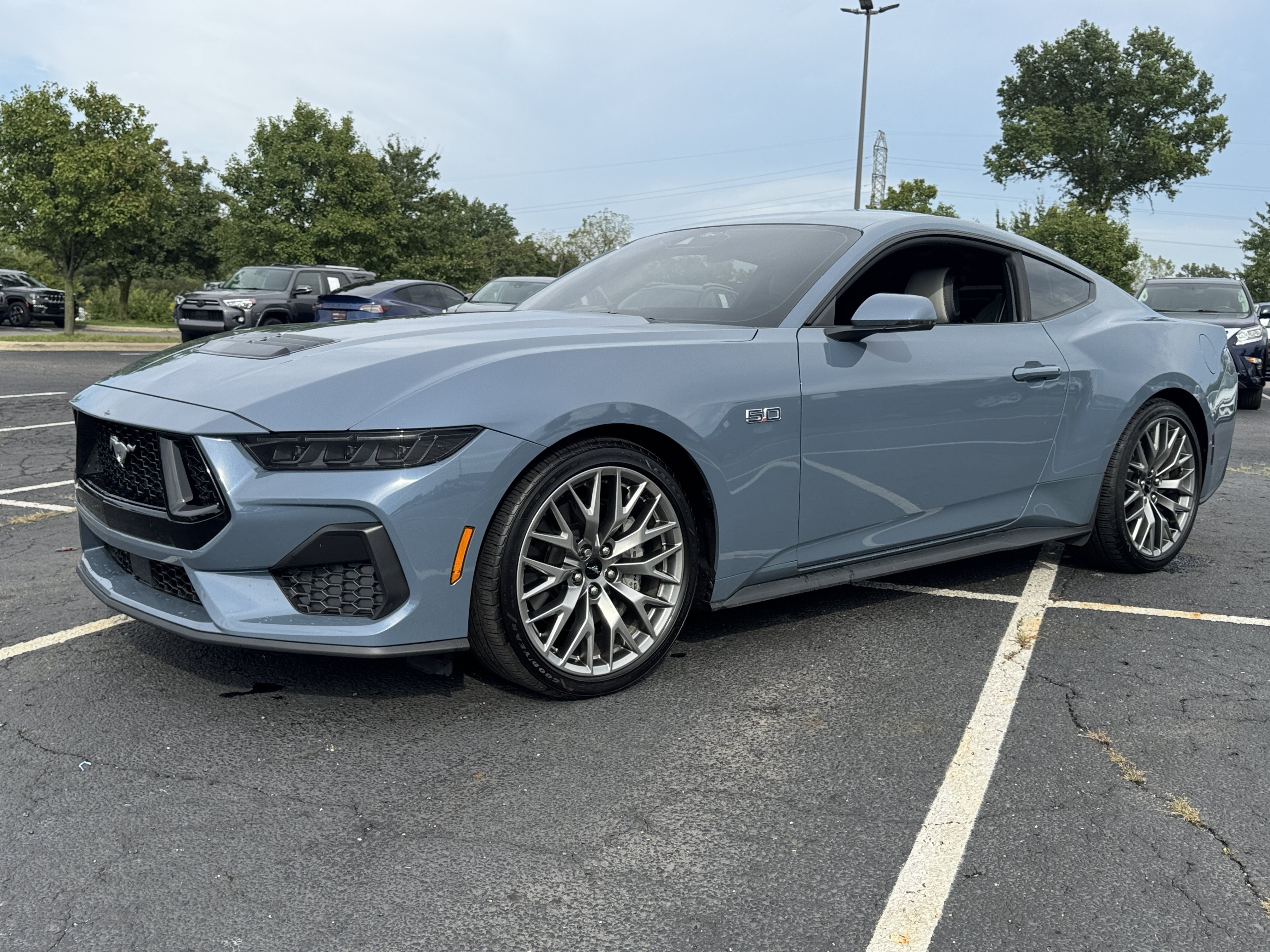 Used 2025 Ford Mustang GT Premium RWD image 34
