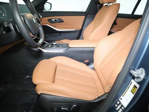 Used 2026 BMW 330i xDrive Sedan w/ Convenience Package AWD/4WD image 19