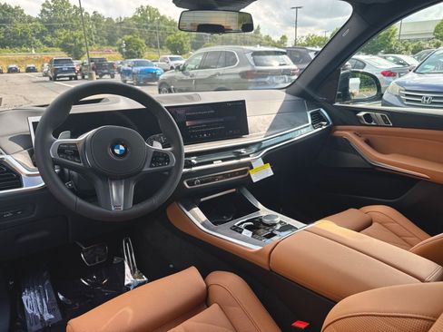 New 2026 BMW X5 xDrive40i w/ M Sport Package AWD/4WD image 11