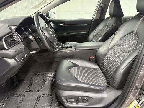 Used 2021 Toyota Camry SE FWD image 9