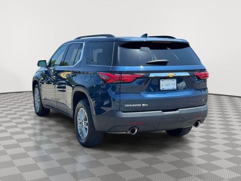 Used 2023 Chevrolet Traverse LT w/ Rear Camera Mirror Package AWD/4WD image 7