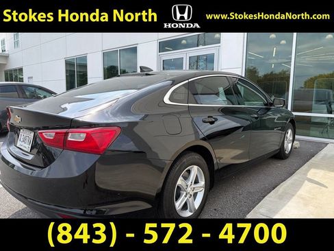 Used 2025 Chevrolet Malibu LS FWD image 4