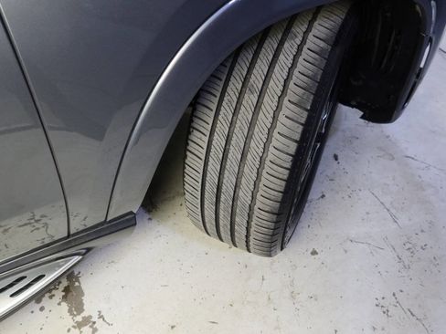 Used 2022 Mercedes-Benz GLE 350 4MATIC w/ AMG Line Exterior image 42