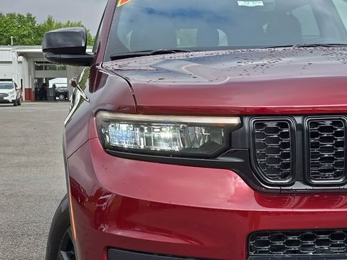 New 2025 Jeep Grand Cherokee L Altitude image 9