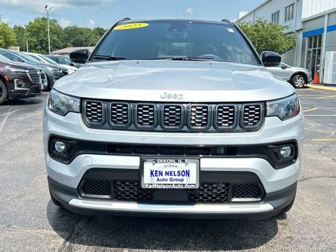 Used 2025 Jeep Compass Limited AWD/4WD image 2