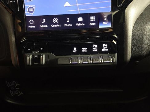 Certified 2026 RAM 2500 Big Horn AWD/4WD image 22