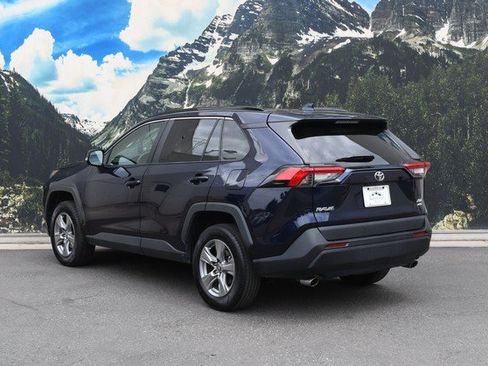 Used 2024 Toyota RAV4 XLE AWD/4WD image 9
