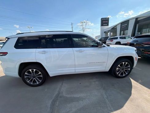 Used 2024 Jeep Grand Cherokee L Overland w/ Rear Seat Video Group I AWD/4WD image 4