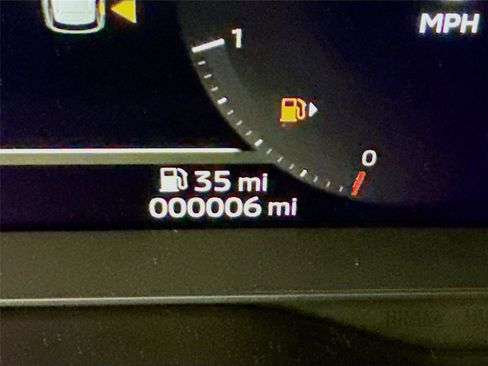 New 2025 Mitsubishi Outlander SEL image 12