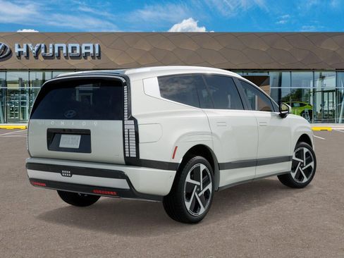 New 2026 Hyundai Ioniq 9 Calligraphy image 4