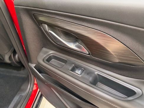 Used 2024 GMC Terrain SLE image 22