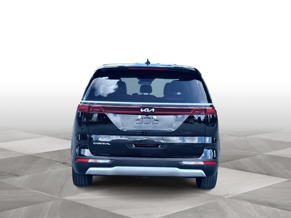 Used 2024 Kia Carnival EX FWD image 7