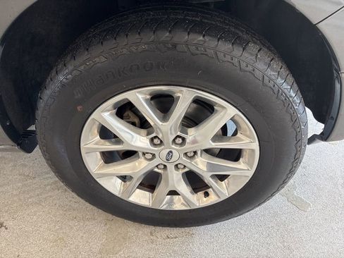 Used 2017 Ford Expedition Limited w/ Equipment Group 301A image 32