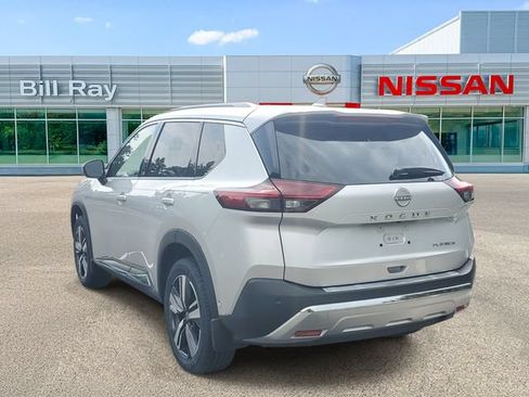 Certified 2023 Nissan Rogue Platinum w/ Platinum Premium Package FWD image 3