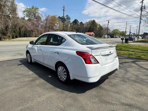 Used 2015 Nissan Versa SV image 6