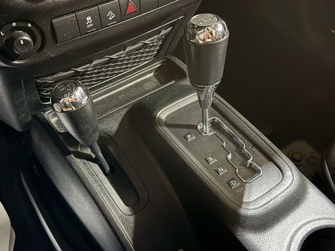 Used 2017 Jeep Wrangler Unlimited Sport w/ Quick Order Package 24S image 24