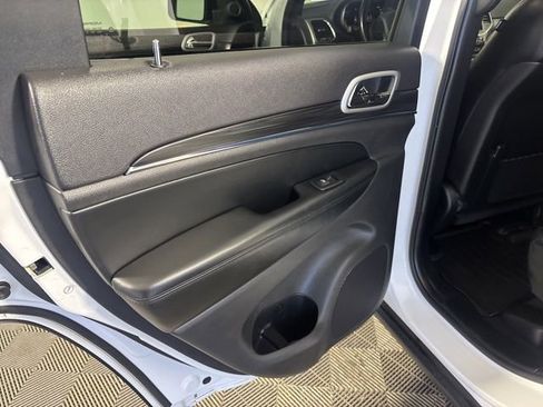 Certified 2020 Jeep Grand Cherokee Limited w/ Trailer Tow Group IV image 22