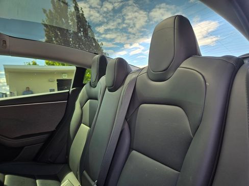 Used 2025 Tesla Model 3 Long Range RWD image 17