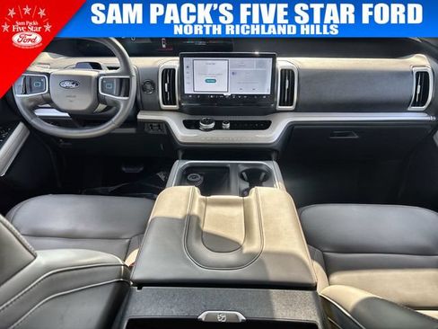 Used 2025 Ford Expedition Max Active AWD/4WD image 12