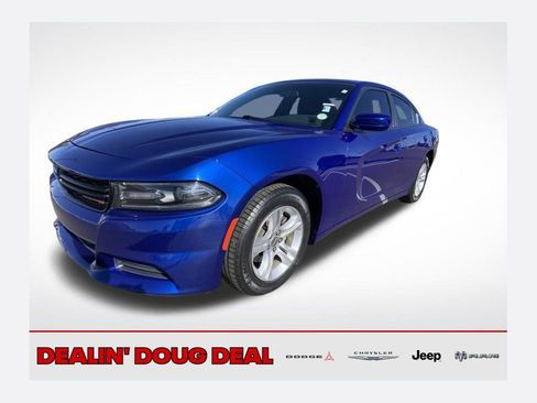 Used 2020 Dodge Charger SXT w/ Cold Weather Package image 1
