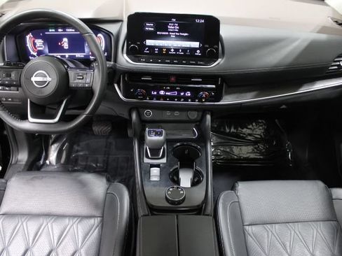 Used 2023 Nissan Rogue Platinum AWD/4WD image 2