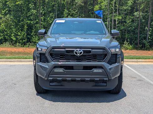 Used 2025 Toyota Tacoma TRD Off-Road w/ TRD Off Road Premium Package AWD/4WD image 7
