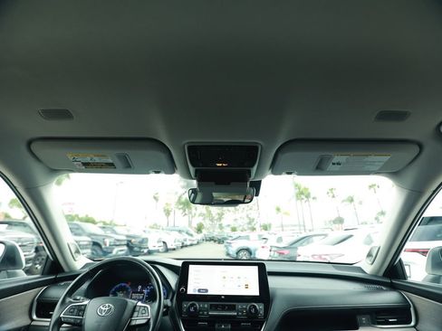 Used 2024 Toyota Grand Highlander FWD image 30