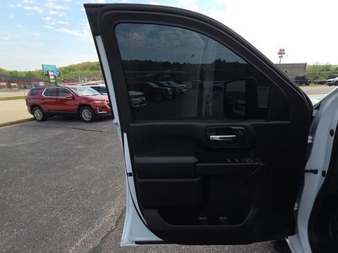 Used 2025 GMC Sierra 2500 Pro AWD/4WD image 13