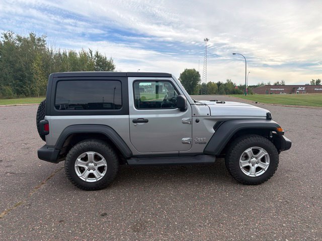 Used 2019 Jeep Wrangler Sport AWD/4WD image 6