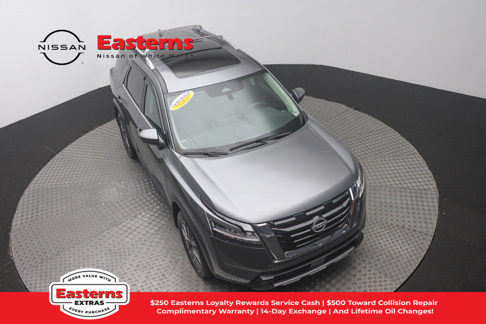 Used 2024 Nissan Pathfinder SL w/ SL Premium Package AWD/4WD image 3