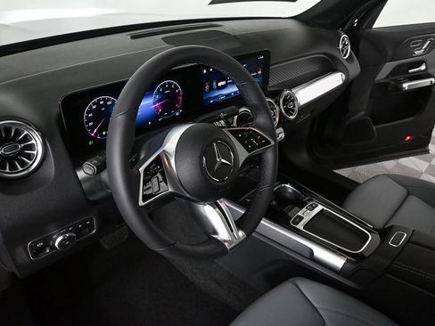 New 2026 Mercedes-Benz GLB 250 image 6