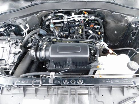 Used 2023 Ford Explorer XLT image 46