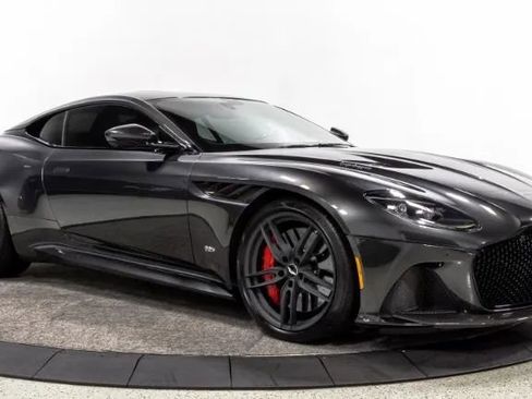 Used 2019 Aston Martin DBS Superleggera image 6