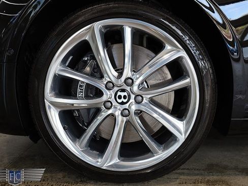 Used 2022 Bentley Continental GT V8 image 33