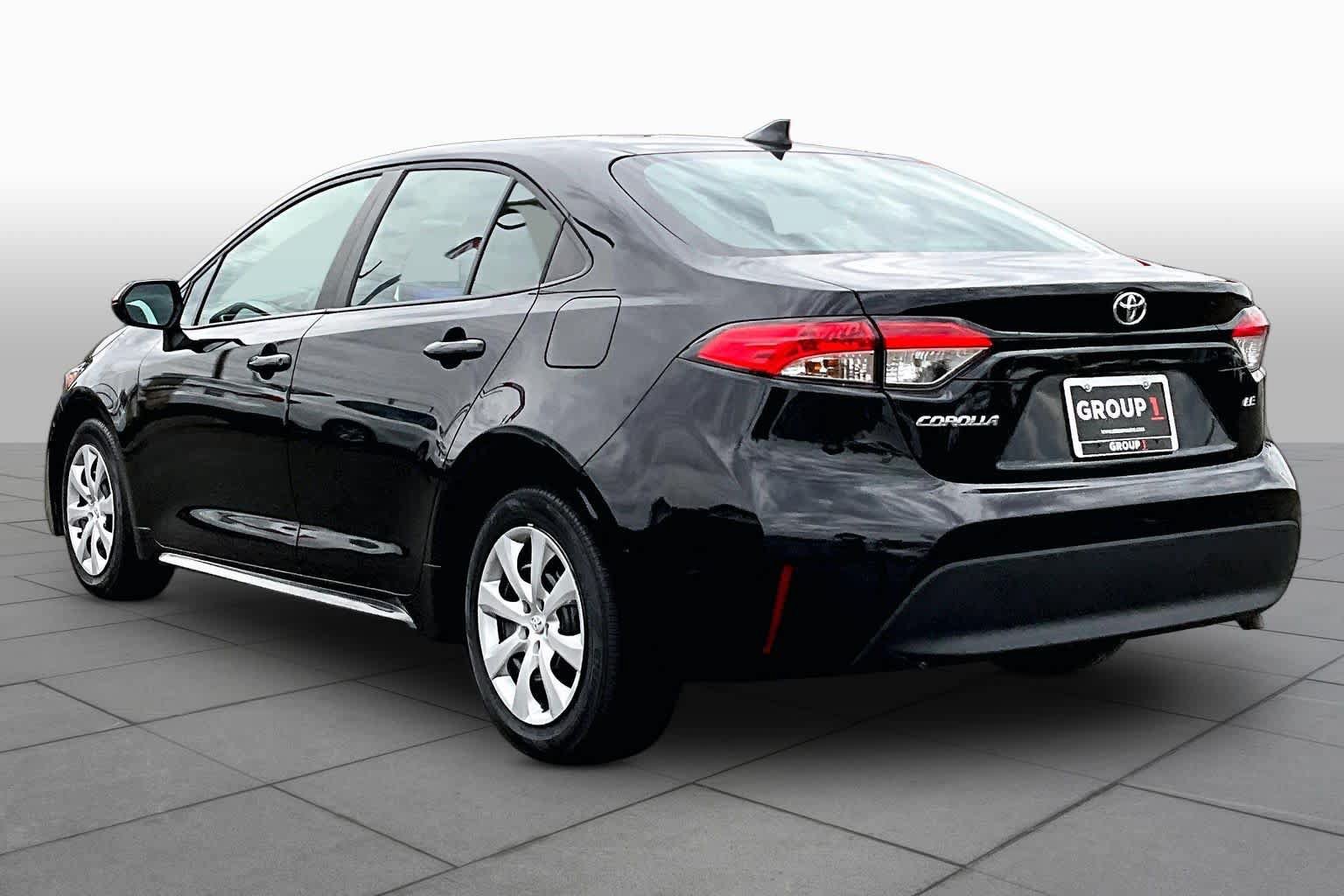 Certified 2025 Toyota Corolla LE FWD image 11