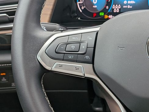 Used 2026 Volkswagen Atlas SE FWD image 26