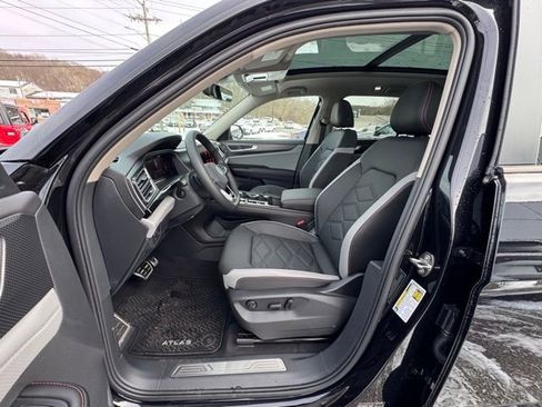 New 2026 Volkswagen Atlas Peak Edition image 29